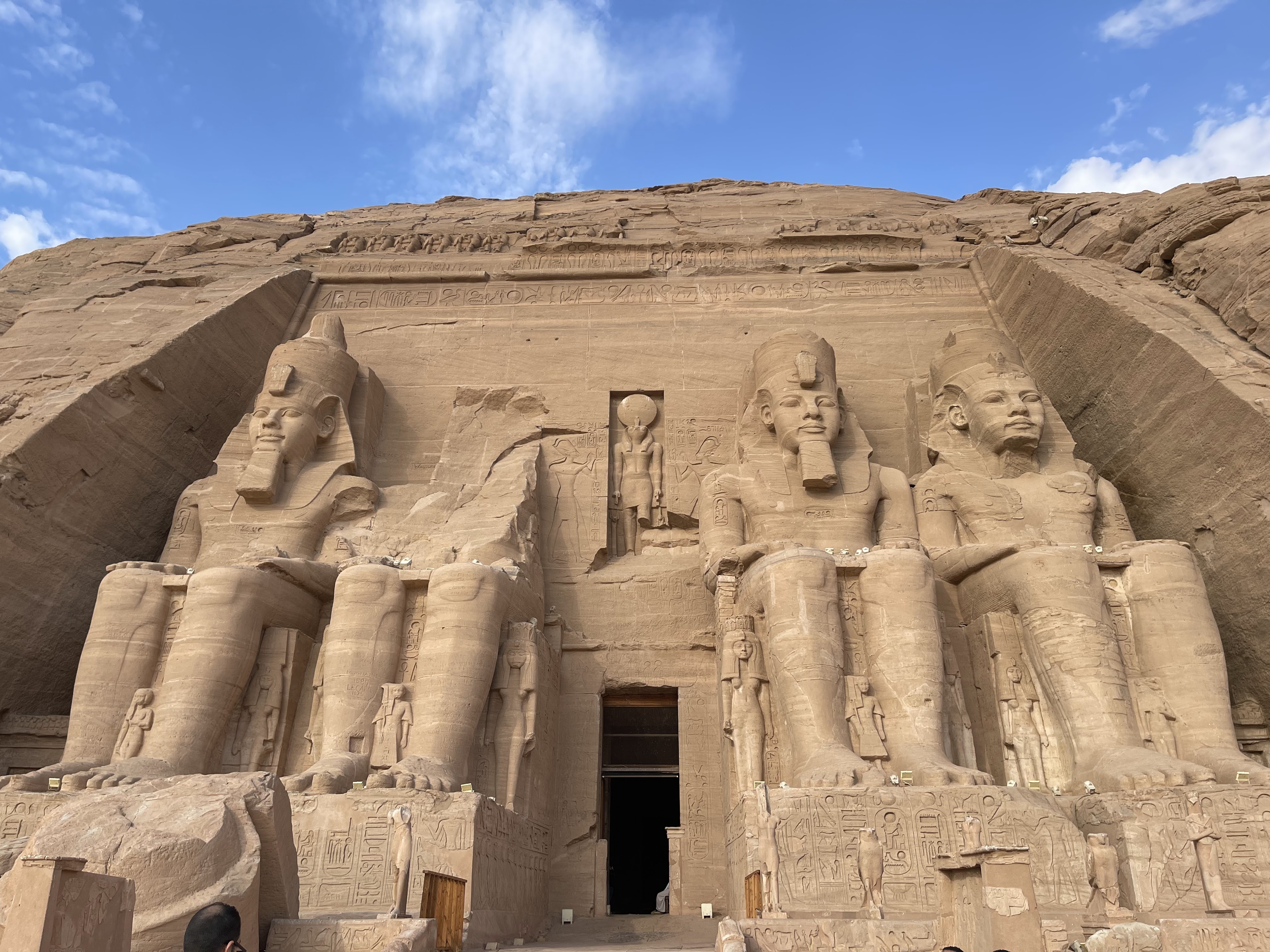 alt="Abu Simbel"